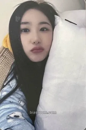 Lee Chaeyeon Hush Rush Photocard - Lee Chaeyeon K-pop photocard