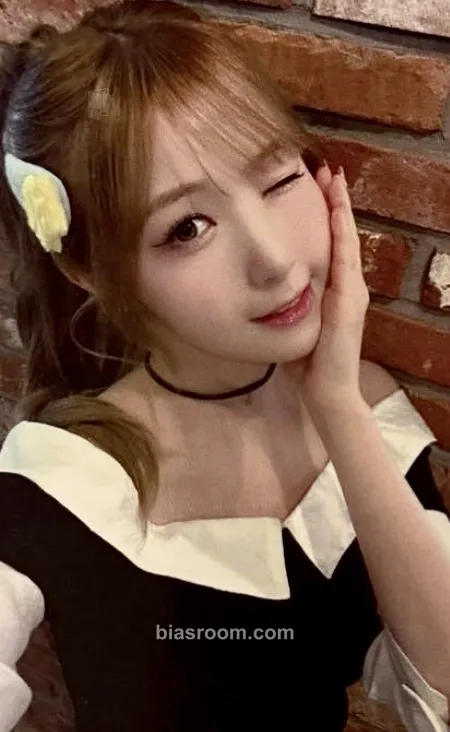 Hitomi &our vibe Photocard - SAY MY NAME - SAY MY NAME K-pop photocard