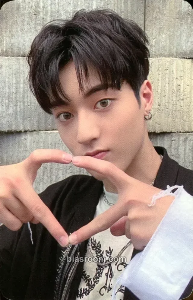 TREASURE - Haruto - THE FIRST STEP: CHAPTER TWO Album pob (pre-order benefit) ktown4u