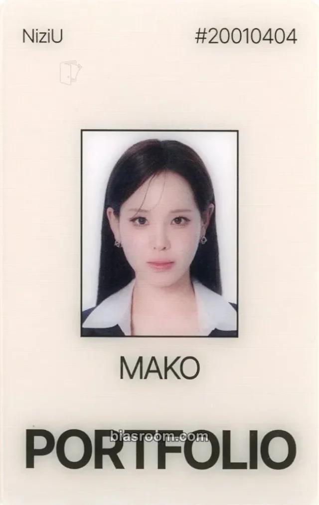 NiziU - Mako - Portfolio Album album photocard limited edition transparent/translucent