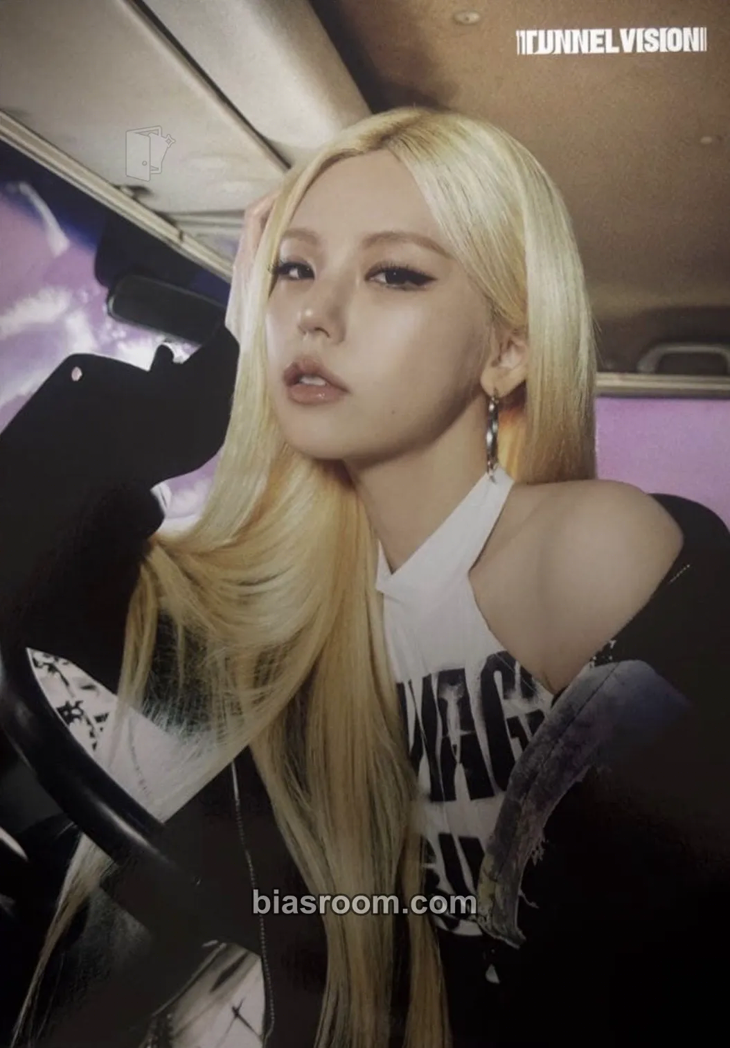 Yeji ITZY 3rd World Tour 'Tunnel Vision' Photocard - ITZY - ITZY K-pop photocard