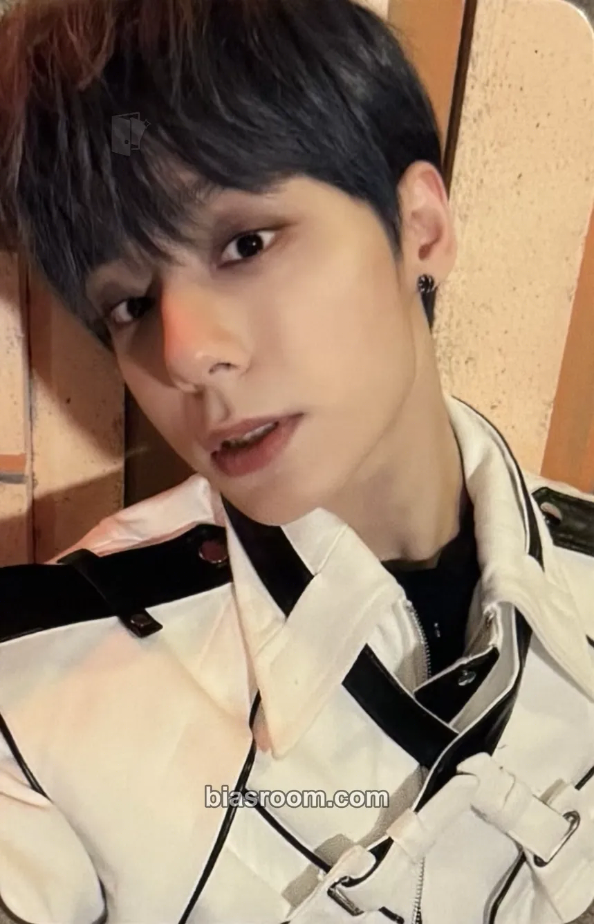 Hwanwoong TRICKSTER Photocard - ONEUS - ONEUS K-pop photocard