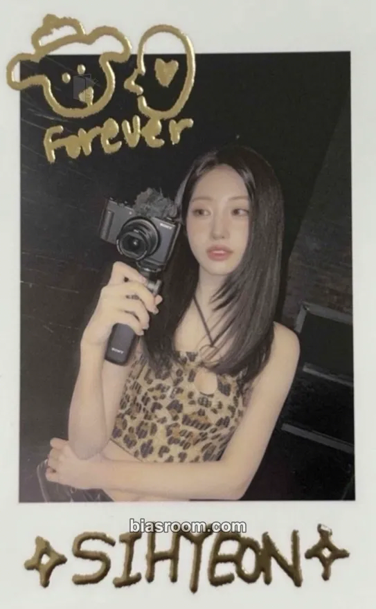 Sihyeon SIHYEONS Fanicon Scratch Event Photocard - EVERGLOW - EVERGLOW K-pop photocard