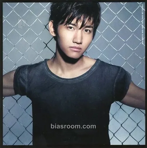 Max Changmin Superstar Photocard - TVXQ - TVXQ K-pop photocard