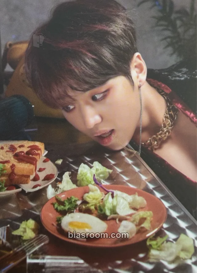 PENTAGON - Hongseok - Universe : The Black Hall Album album photocard downside version