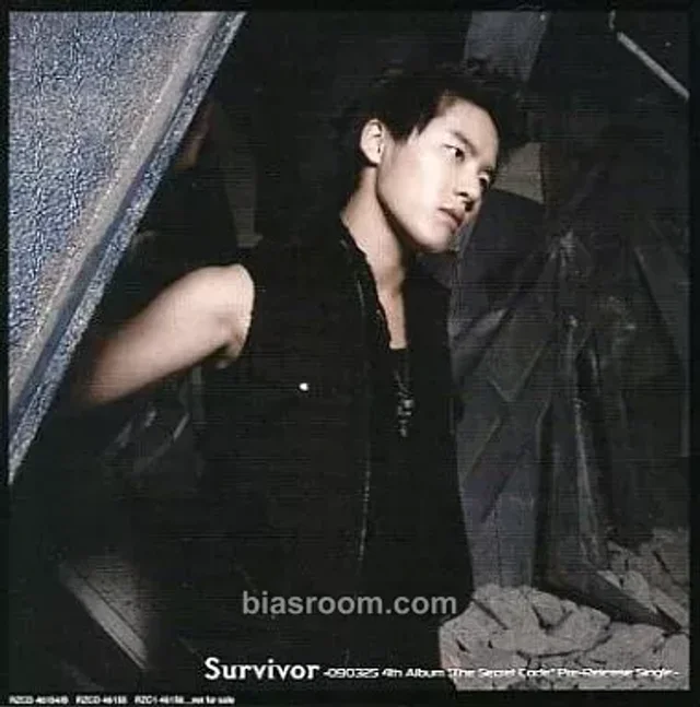 TVXQ - XIA - Survivor Album album inclusion jacket card first press only