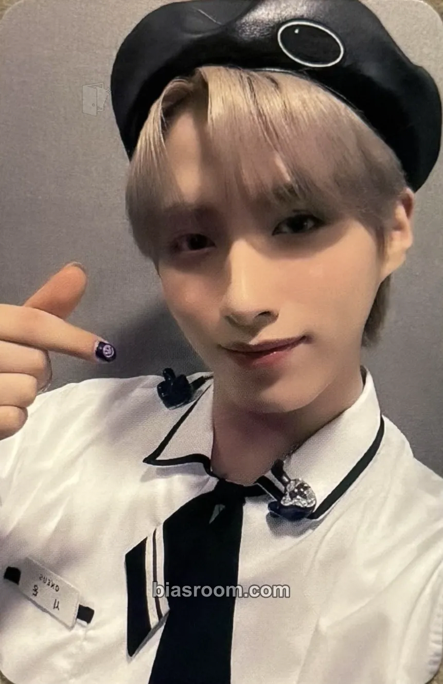 Xion TRICKSTER Photocard - ONEUS - ONEUS K-pop photocard