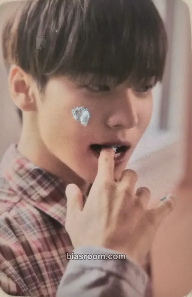 ONF - Yuto - ONF INFUSE INSTRUMENTAL ALBUM POP-UP CAFE Event merch photocard photo pack pop-up cafe
