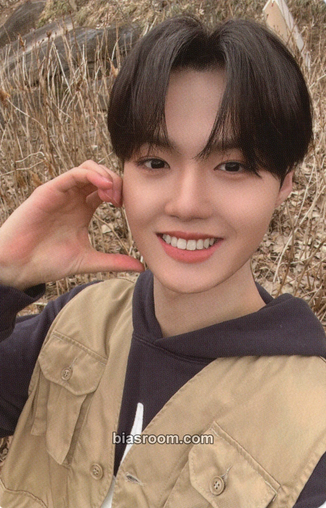 Doyoung TREASURE x Crocs Photocard - TREASURE - TREASURE K-pop photocard