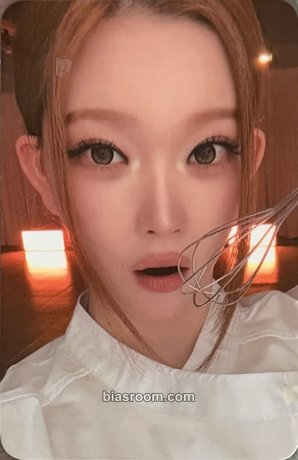Tsuki The Collective Soul and Unconscious: Chapter Two Photocard - Billlie - Billlie K-pop photocard