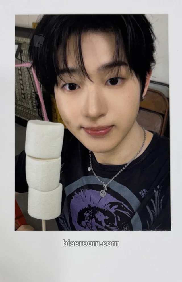 idntt - Han YeJoon - itsnotover Album cafe event polaroid whosfan