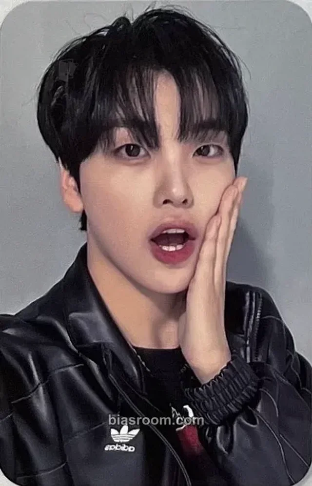CRAVITY - Hyeongjun - MASTER : PIECE Album soundwave round 1 fansign video call (fancall)