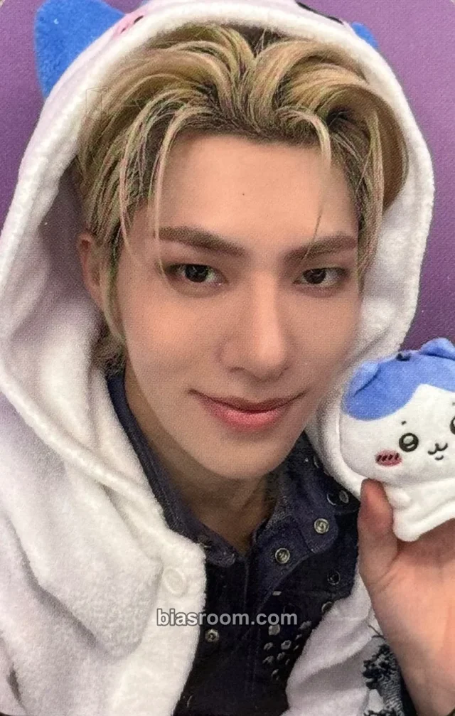 NouerA - Yuseop - n: number of cases Album hellolive video call (fancall) round 1