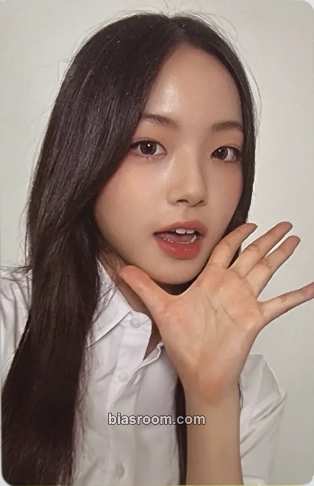tripleS - Chaewon - Universe Ticket Album album photocard concept version pre-debut survival show