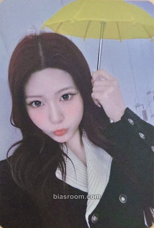 Zena lip bomb Photocard - RESCENE - RESCENE K-pop photocard