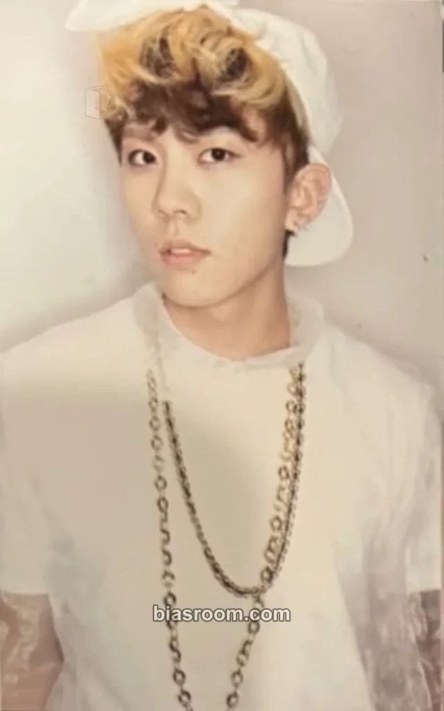 XENO-T - Gohn - Arario Album album photocard white version