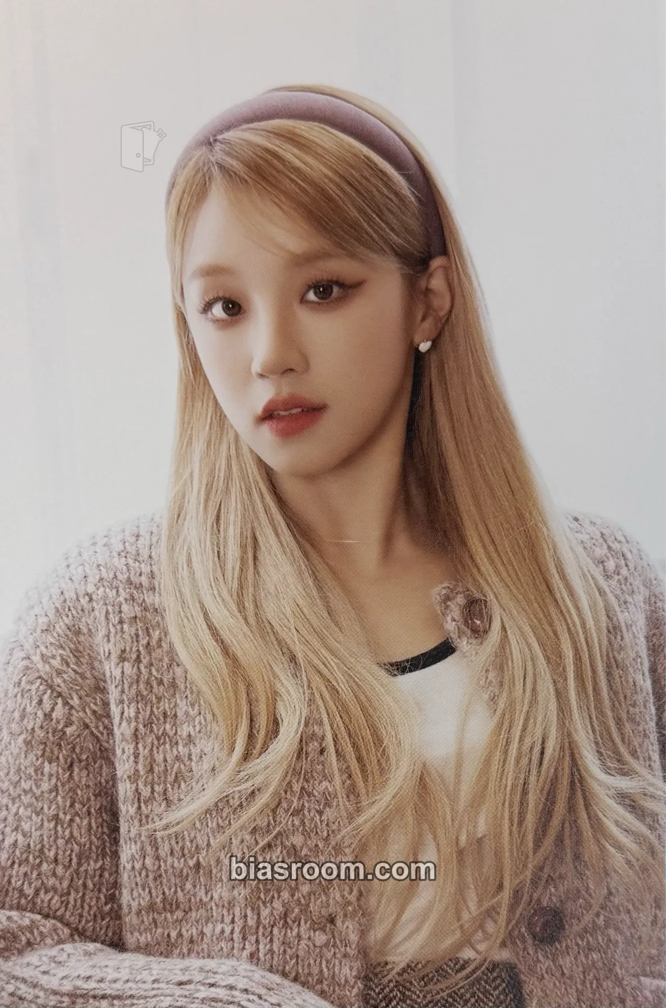 Yuqi 4th Neverland Membership Photocard - i-dle - i-dle K-pop photocard