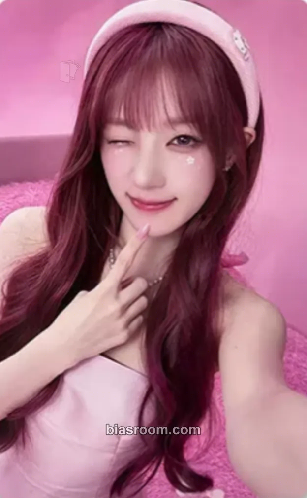 Yuqi Yuqi x L'oréal Photocard - i-dle - i-dle K-pop photocard