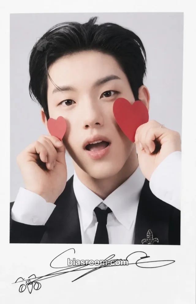 CLOSE YOUR EYES - Seo Kyoungbae - SCawaii! ME Magazine 2025 Spring Other s cawaii! ME Magazine magazine photocard