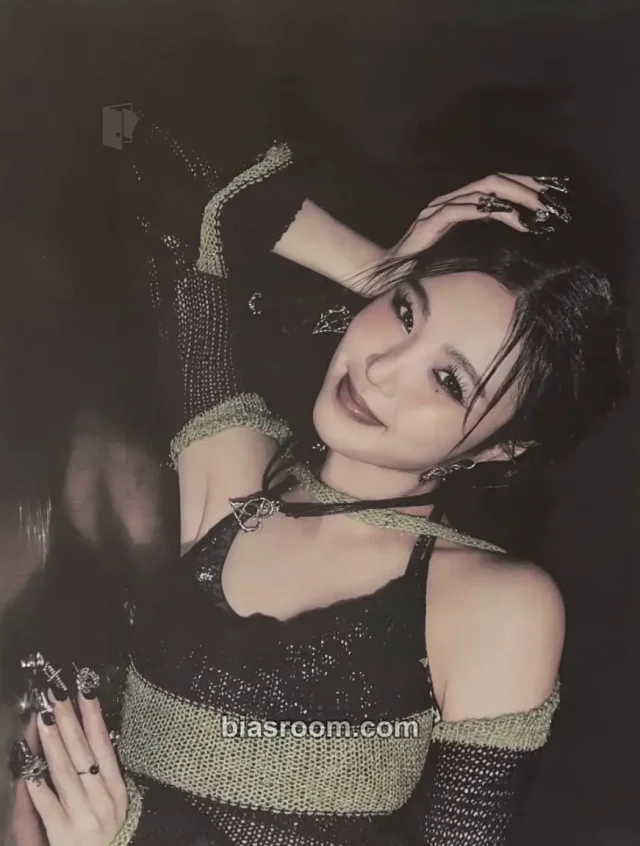 Soojin - Soojin - AGASSY Album poster jewel case version B version