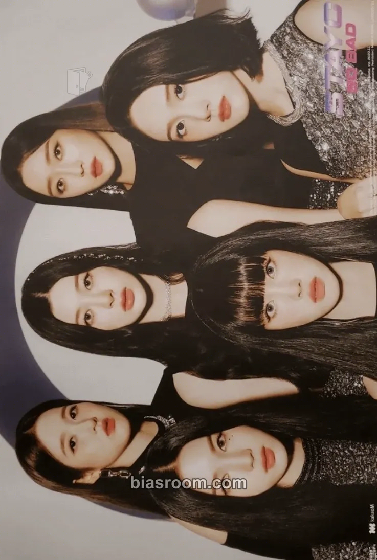 Star To A Young Culture Photocard - STAYC - STAYC K-pop photocard