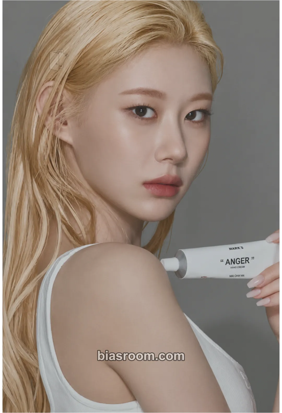 Chaeryeong ITZY X MAI OHW MAI Photocard - ITZY - ITZY K-pop photocard