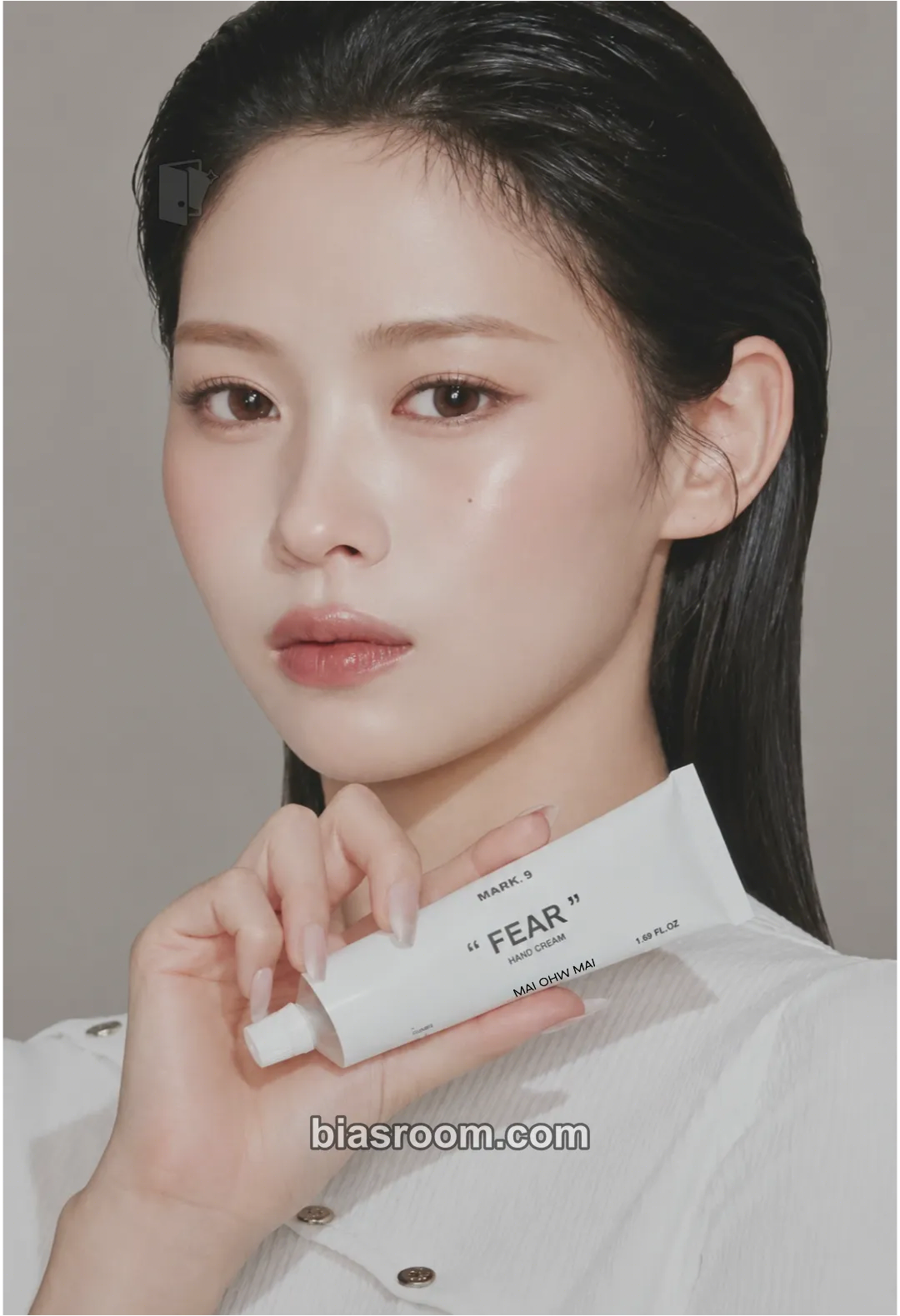 Ryujin ITZY X MAI OHW MAI Photocard - ITZY - ITZY K-pop photocard