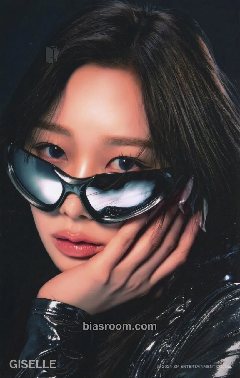 Giselle Whiplash MD Events (All) Photocard - aespa - aespa K-pop photocard