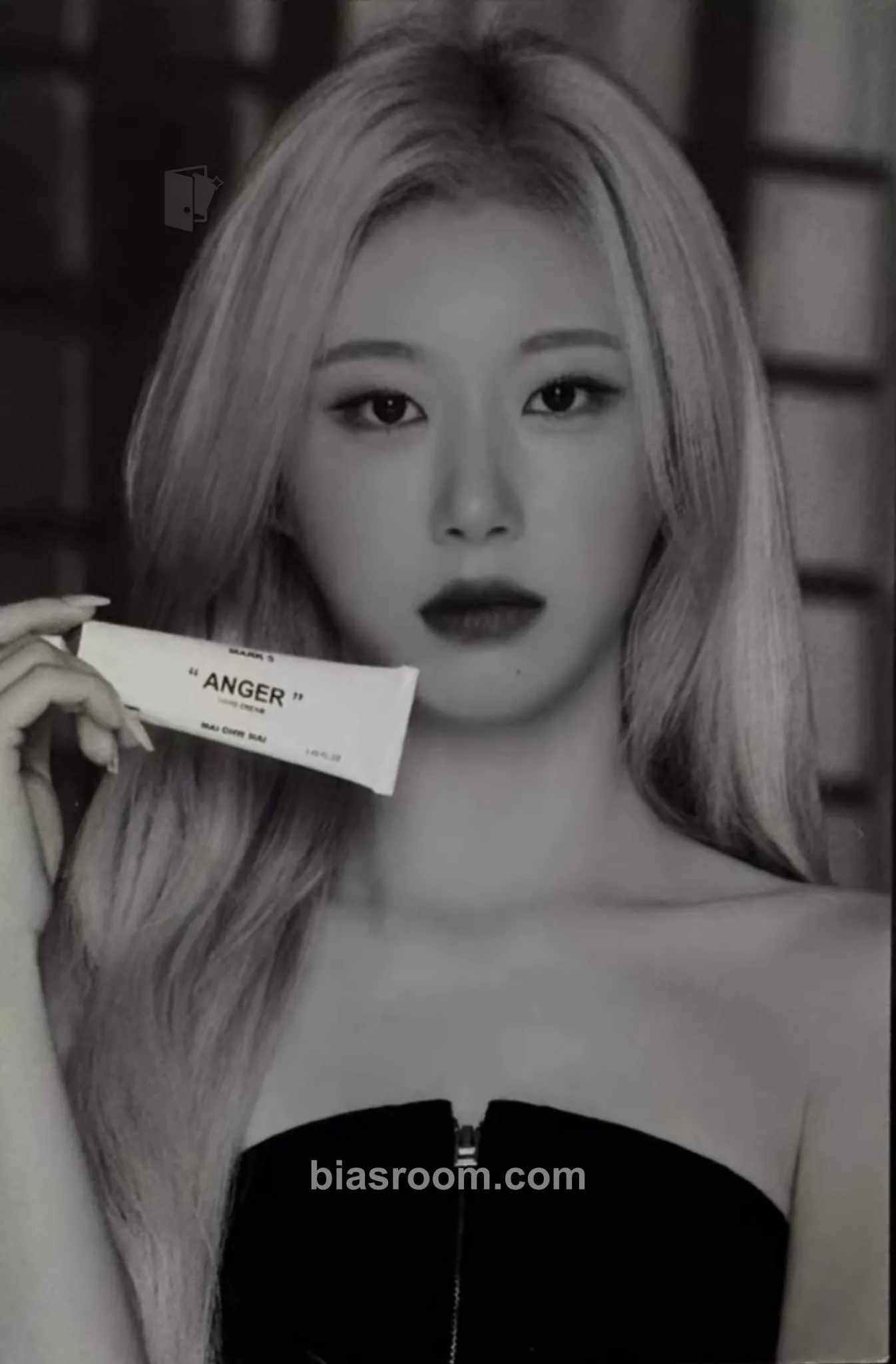 Chaeryeong ITZY X MAI OHW MAI Photocard - ITZY - ITZY K-pop photocard