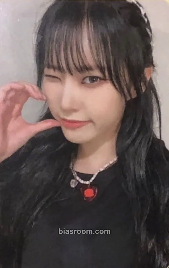 Monday WEEEKLY UNIVERSITY: 1st Fanmeeting Photocard - Weeekly - Weeekly K-pop photocard