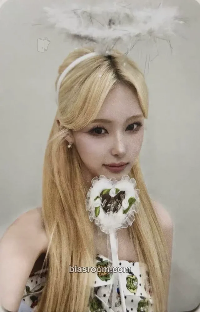 ifeye - Hwayeon - As If Album muvve video call (fancall) round 3