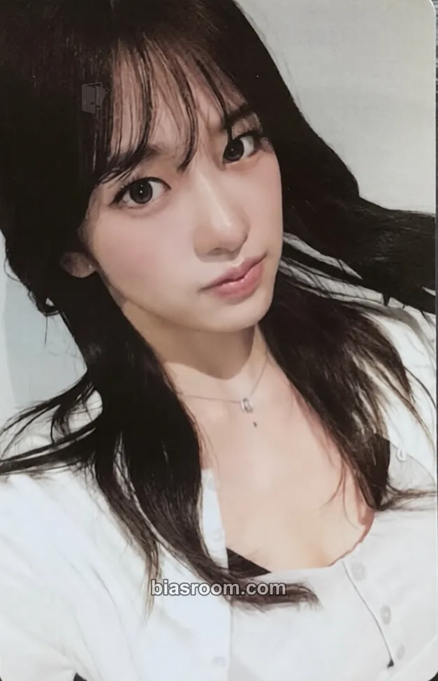 Yujin IVE EMPATHY Photocard - IVE | Bias Room