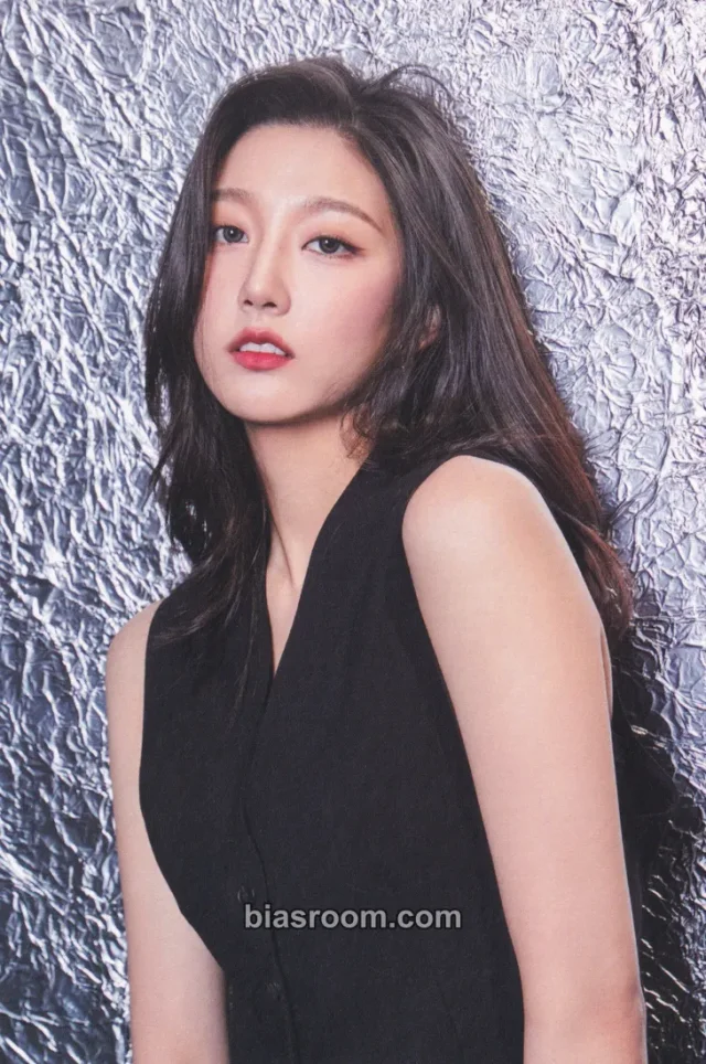 Jeong Yein - Yein - YEIN 2022 WELCOMING KIT Other season's greetings postcard