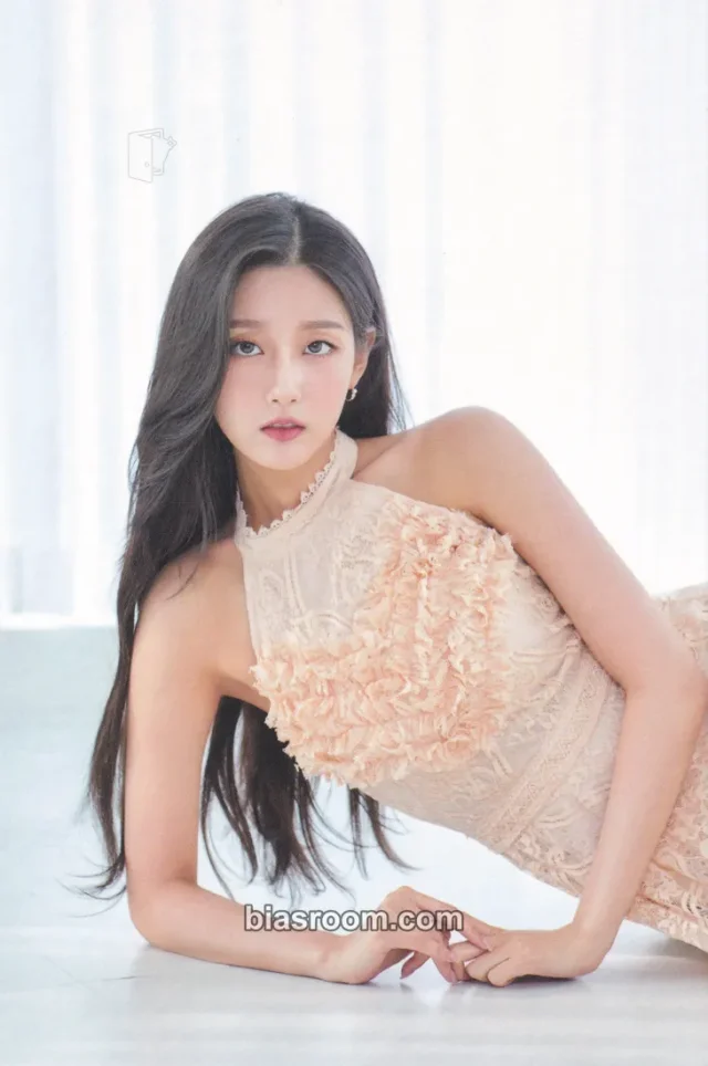 Jeong Yein - Yein - YEIN 2022 WELCOMING KIT Other season's greetings postcard