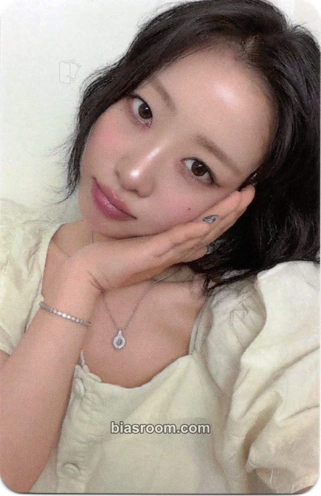 Yves - Yves - Nail Album jjmuze (jj muze) video call (fancall) round 1