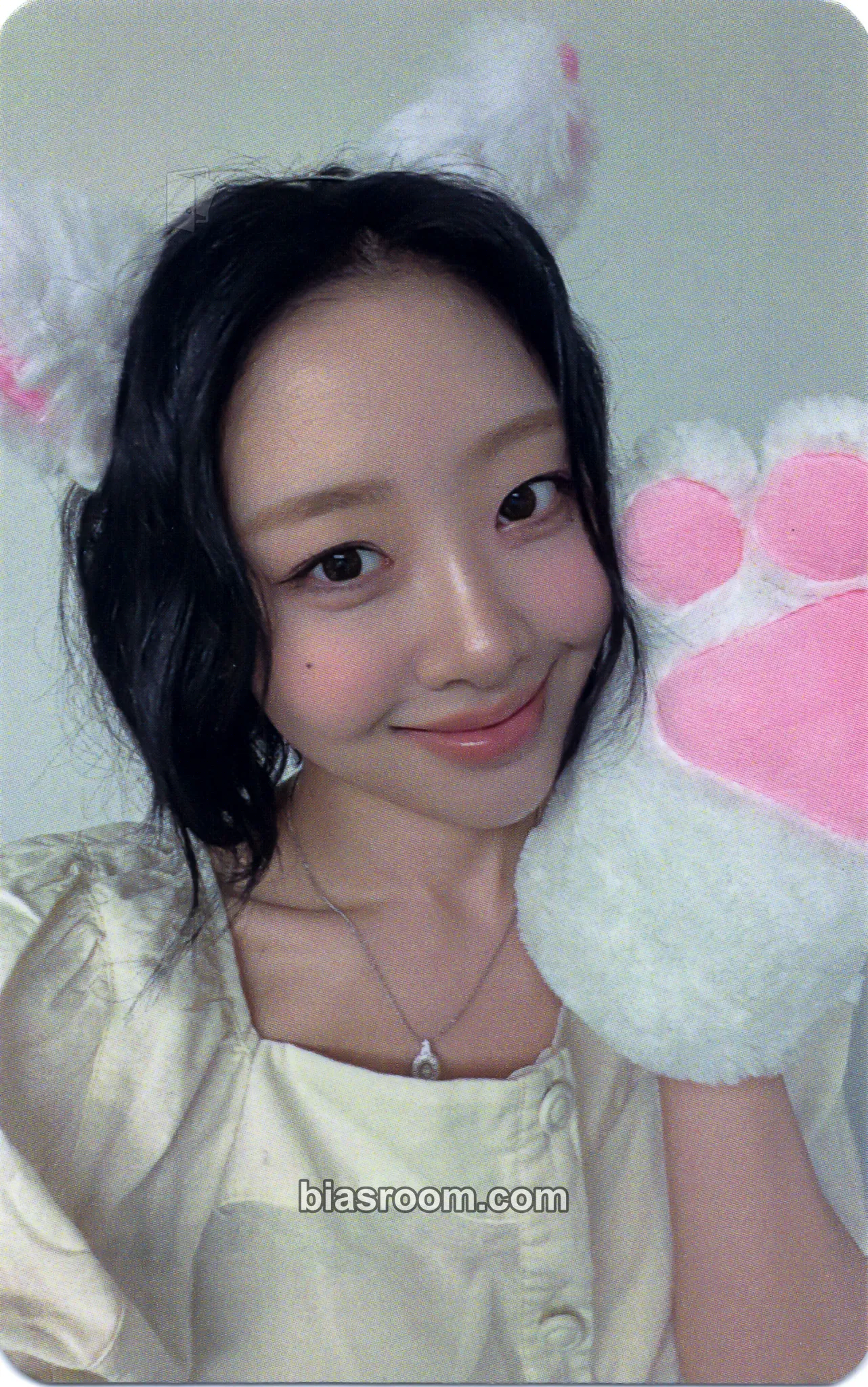 Yves Nail Photocard - Yves - Yves K-pop photocard