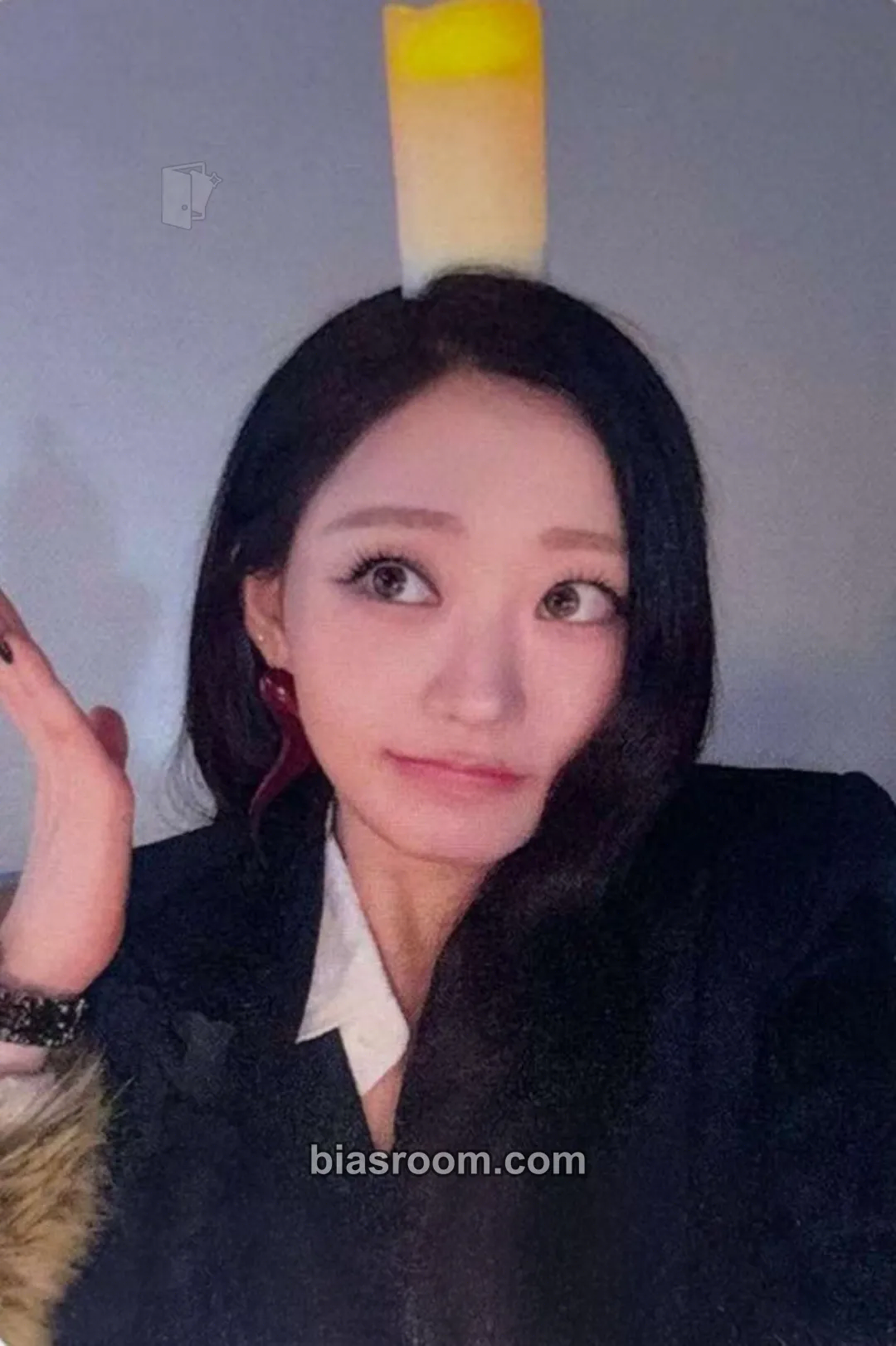 Julie Who Is She Photocard - KISS OF LIFE - KISS OF LIFE K-pop photocard