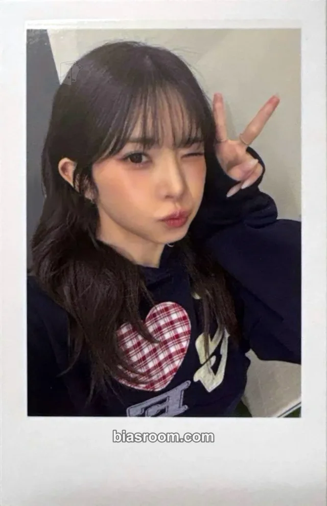 tripleS - Kotone - Beyond Beauty Album video call (fancall) whosfan round 8 polaroid