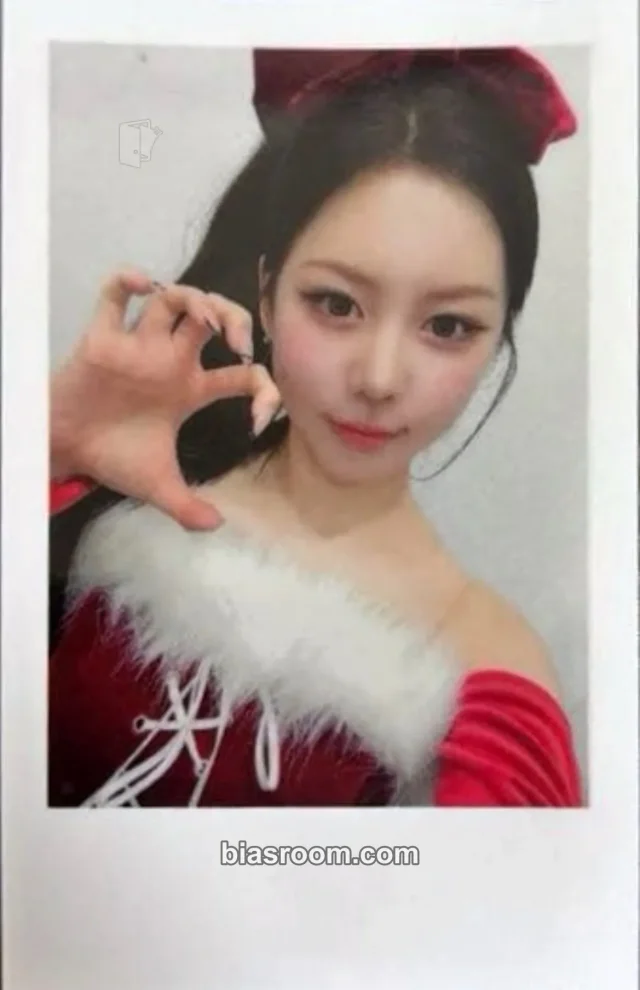 tripleS - Hyerin - Beyond Beauty Album whosfan polaroid lucky draw (LD)