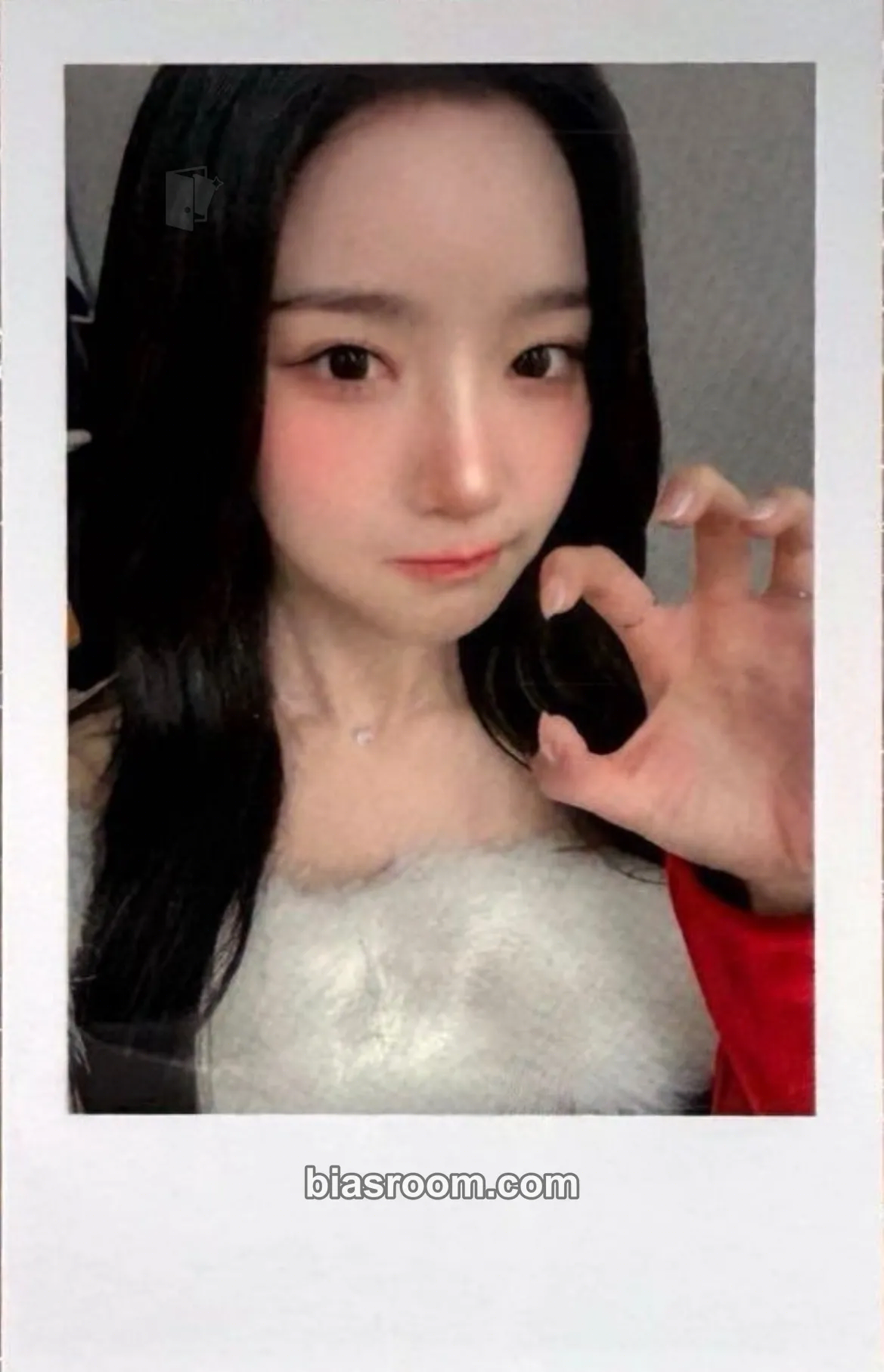 Yooyeon Beyond Beauty Photocard - tripleS - tripleS K-pop photocard