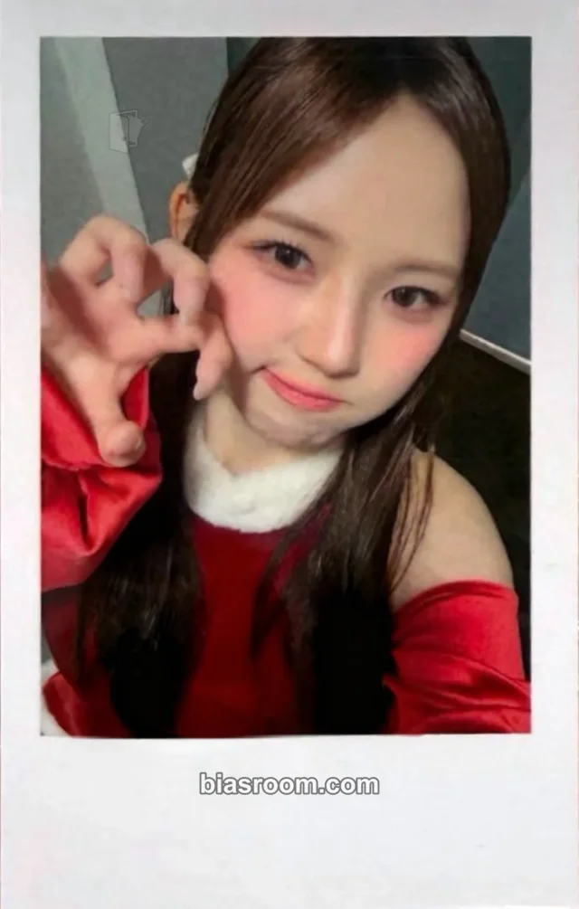 tripleS - Jiwoo - Beyond Beauty Album whosfan polaroid lucky draw (LD)