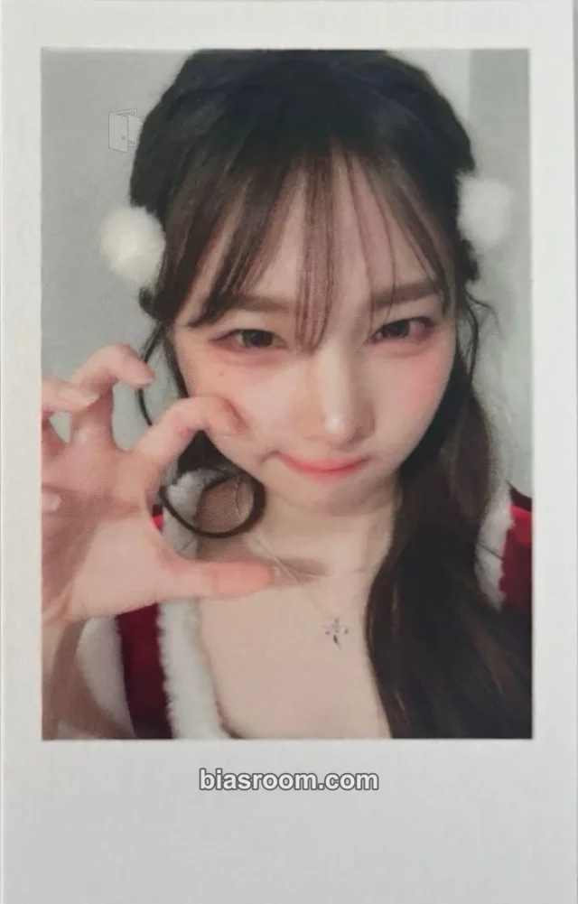 tripleS - Hayeon - Beyond Beauty Album whosfan lucky draw (LD) polaroid
