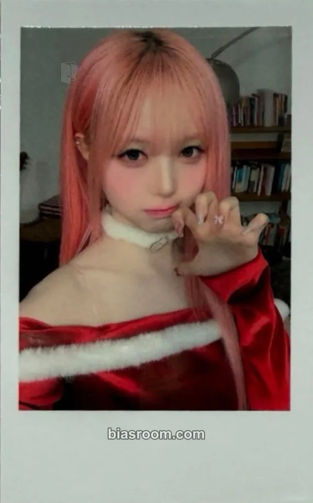 tripleS - Chaewon - Beyond Beauty Album whosfan lucky draw (LD) polaroid