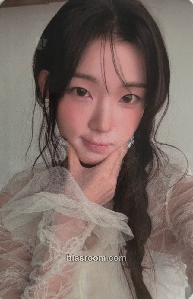 ifeye - Kasia - As If Album album photocard hazy version photobook version