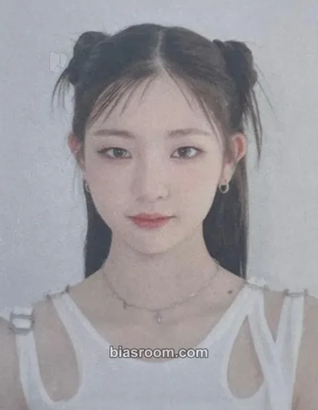 tripleS - Yeonji - Mujuk Album merch id photo