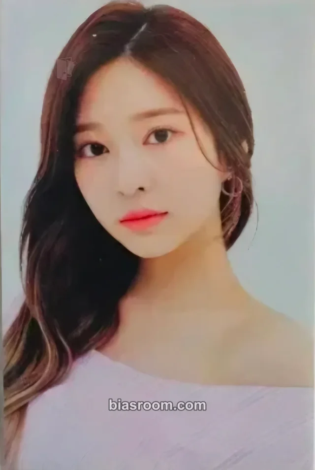 IZ*ONE - Minju - ONEIRIC THEATER Event trading card
