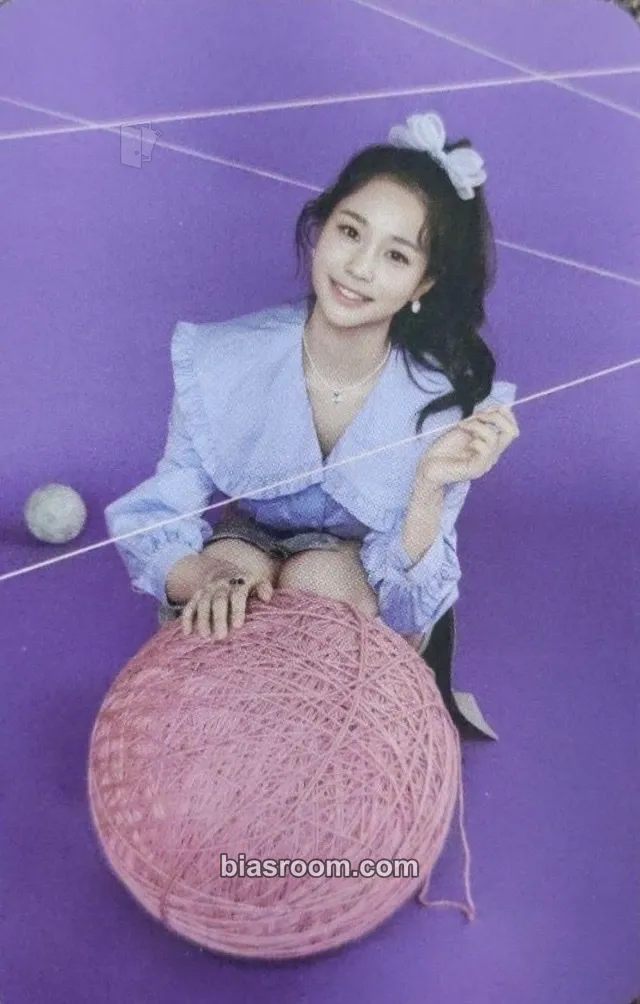 Jihan We Can Photocard - Weeekly - Weeekly K-pop photocard