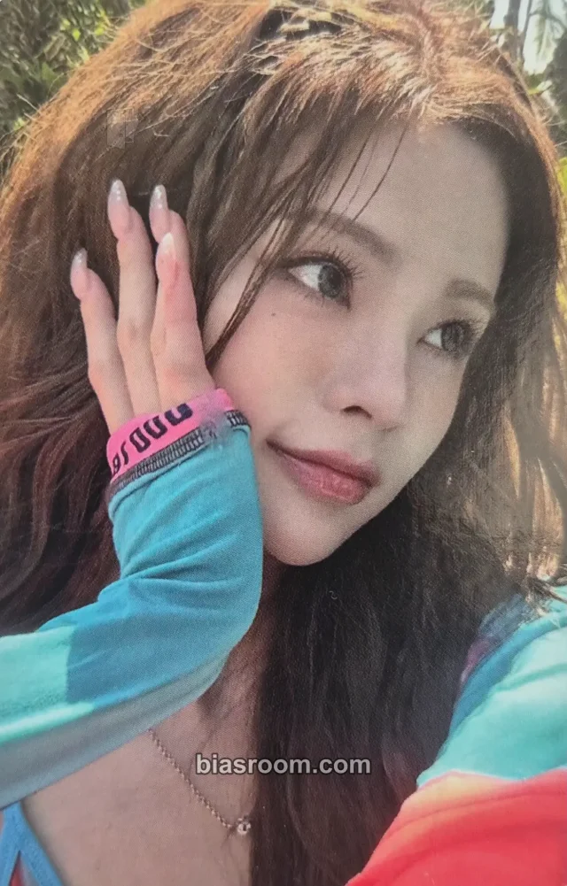 I.MET.U - Kelly - VELVET TRIGGER Album album photocard platform selfie