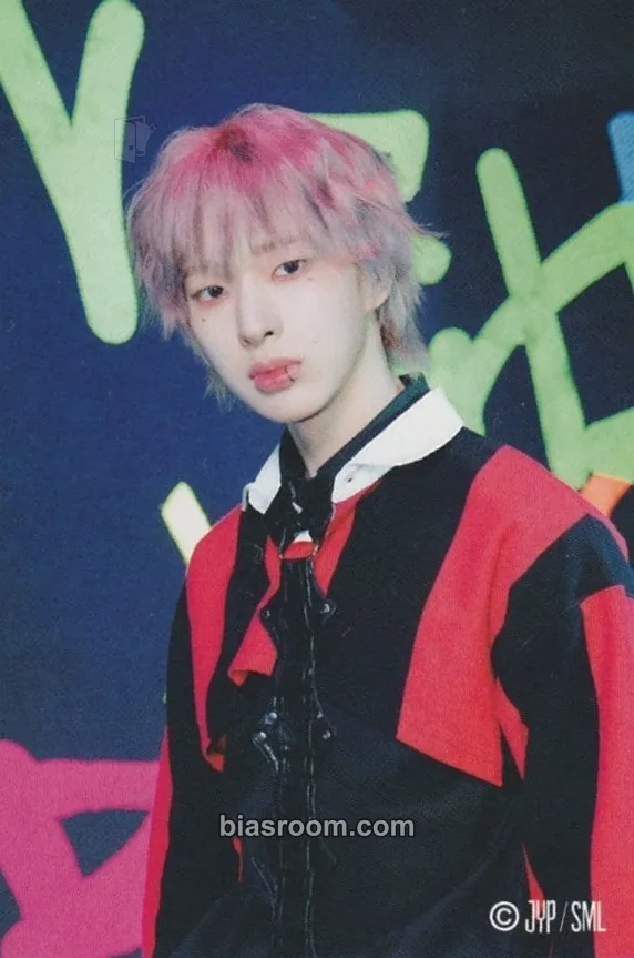 Tomoya One Bite Photocard - NEXZ - NEXZ K-pop photocard