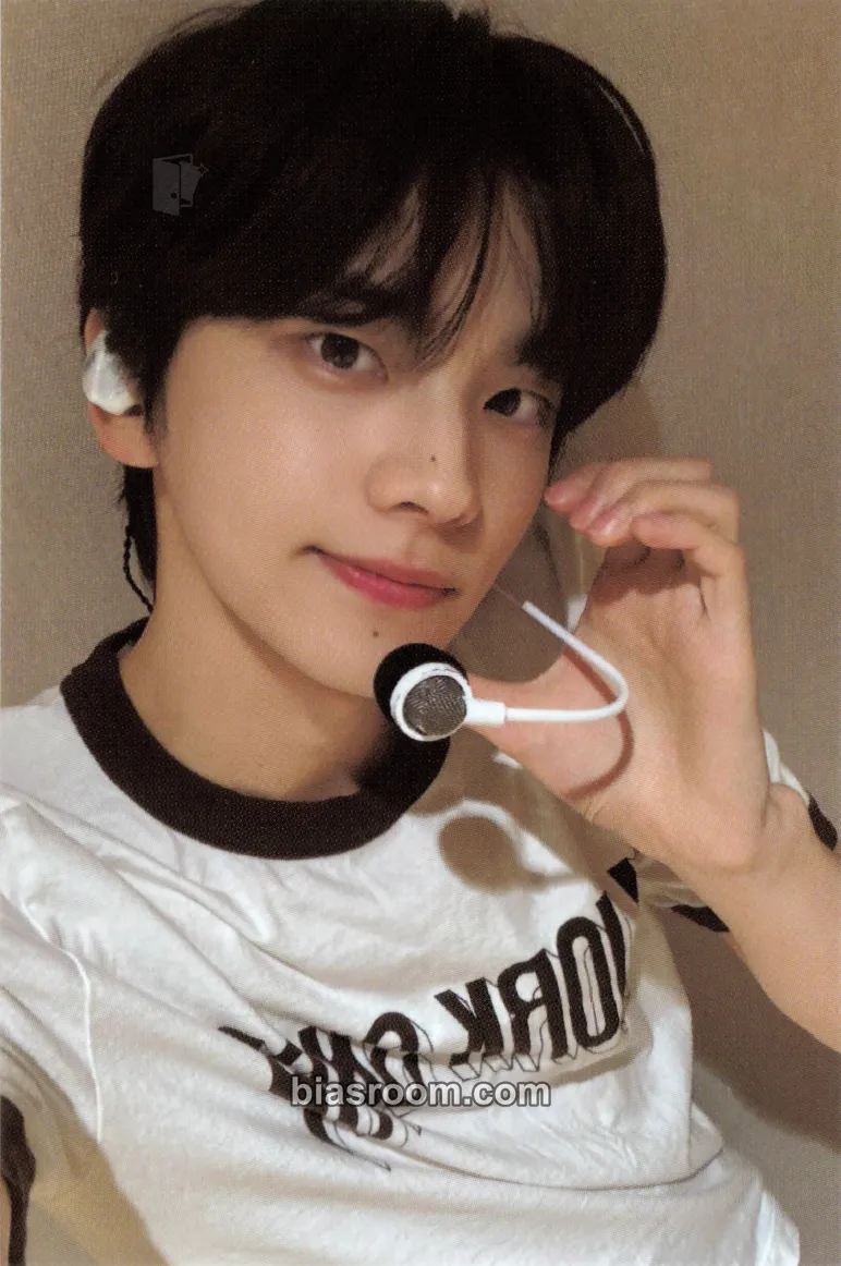 Shinyu 24/7:With:Us - 2025 Tour Photocard - TWS - TWS K-pop photocard